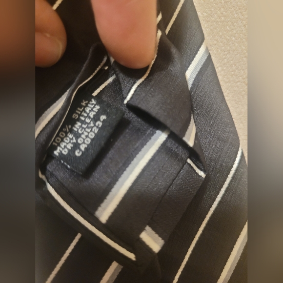 Hudson Room Necktie 100% Silk Black, White & Gray Made Italy - Picture 6 of 8
